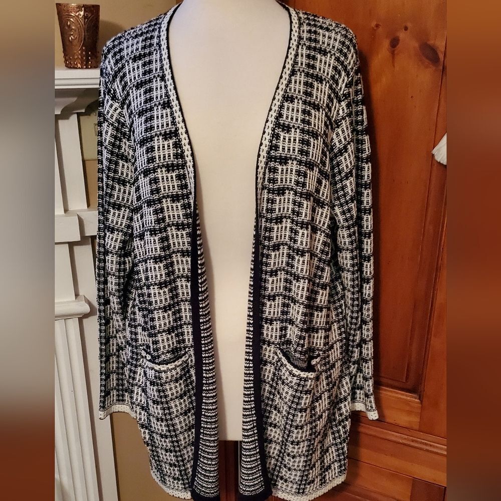 Skies are Blue Black and White Jacket 1X